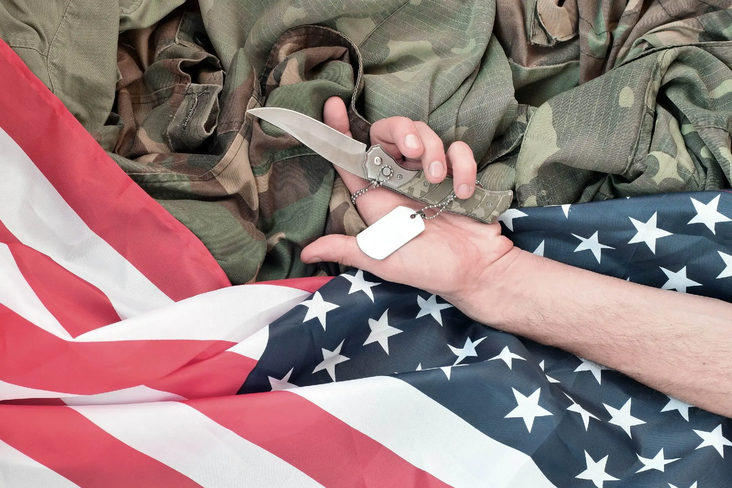 Military Pocket knifes as veterans day gift ideas