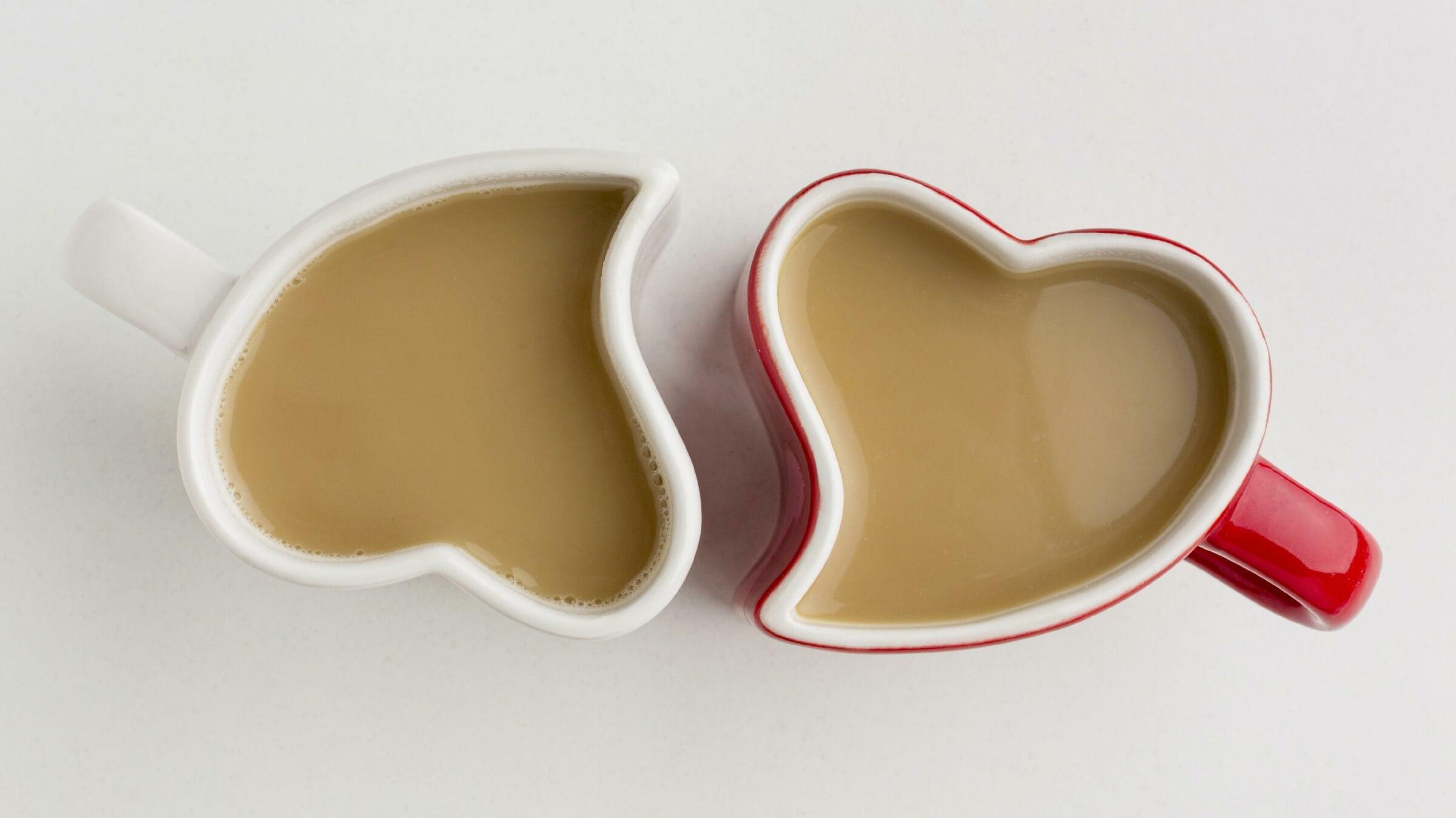 Heart coffee mugs are perfect valentine's decoration for office
