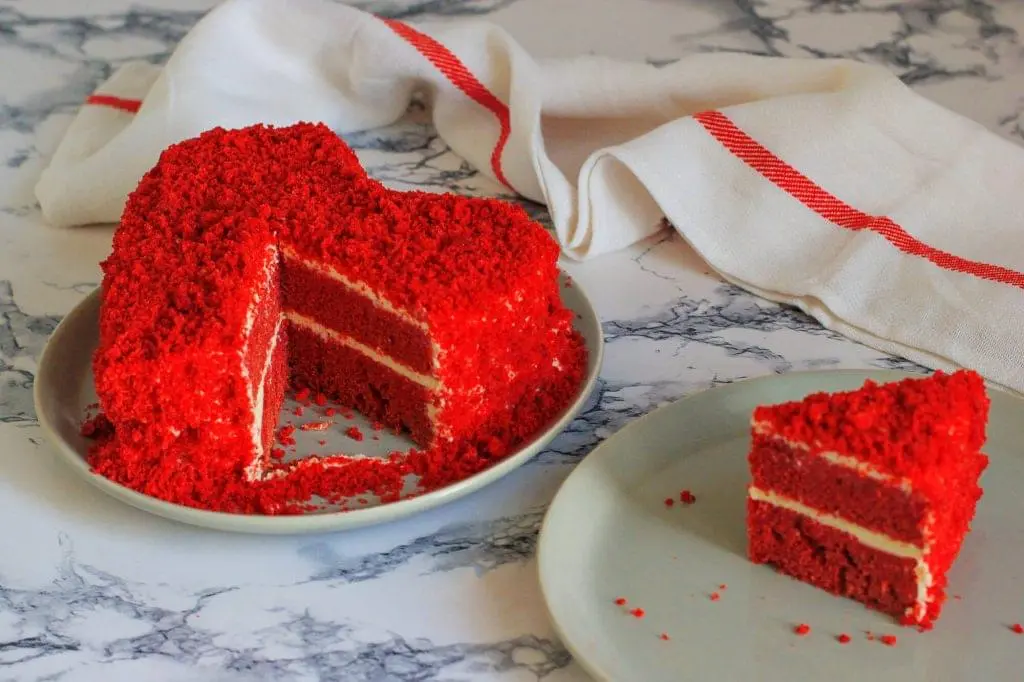Romantic heart shape cake ideas