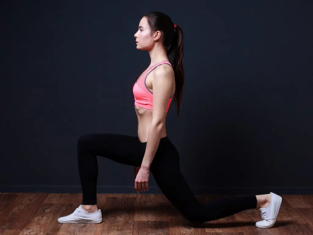 Muscular endurance exercises : How to do walking lunge?