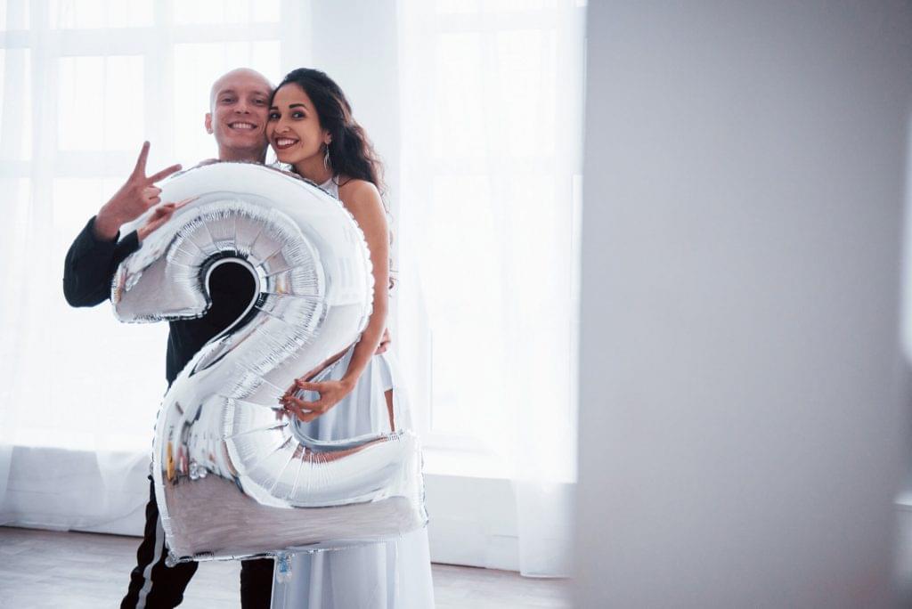 Anniversary decorations with Silver color balloons