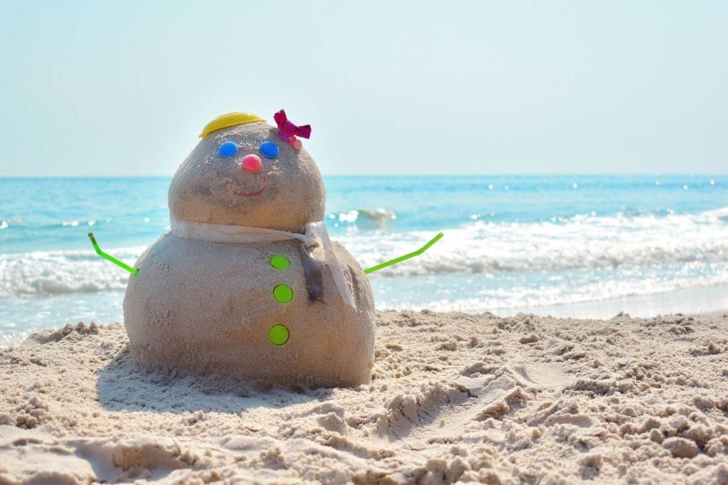 Build sandman at the beach