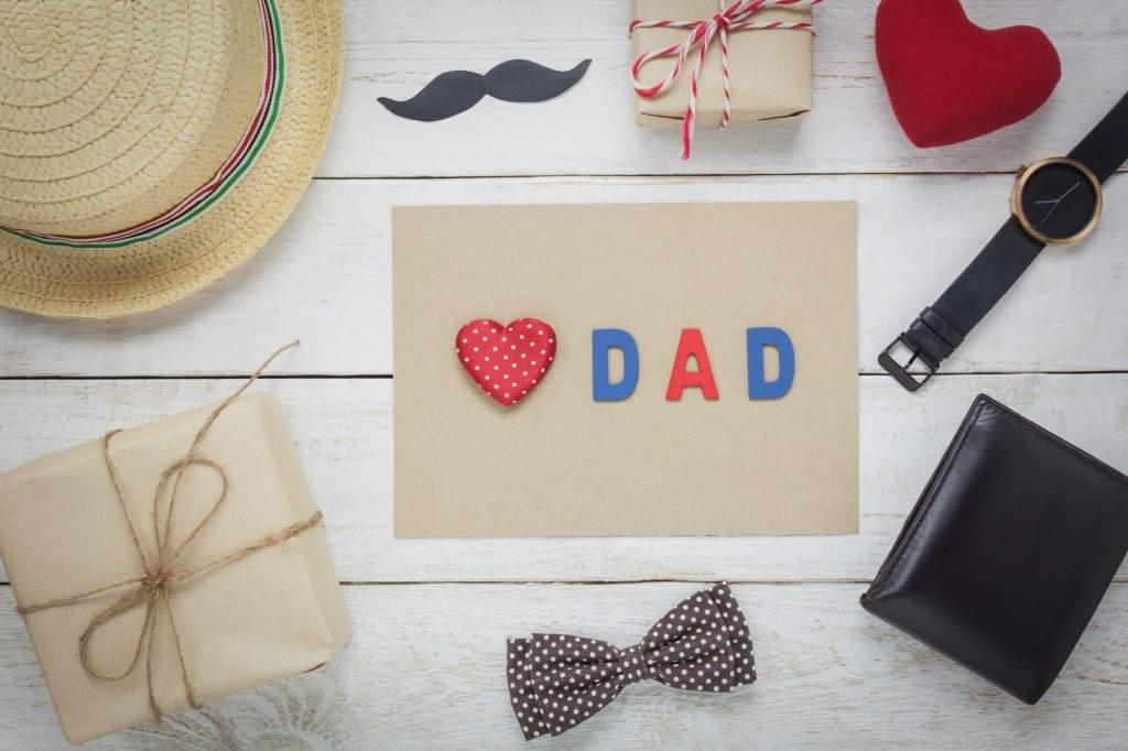 Trendy wallet as Fathers Day gifts