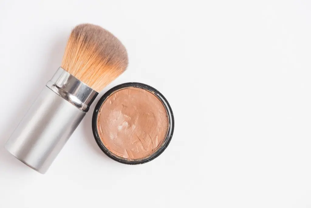 How to know what foundation is right for dry skin?